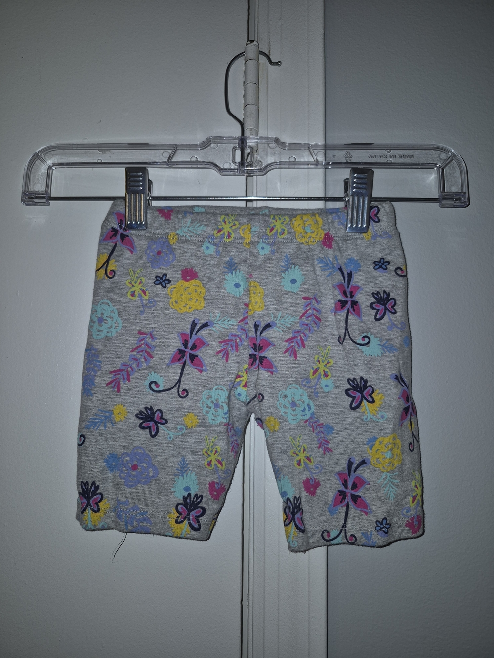 Disney Encanto Inspired 4T Girls' Floral Grey Stretch Shorts - Multicolor Print